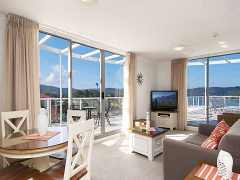 Bella Mare - 2 Bedroom Ocean View Terrace Apt - Accommodation Tasmania 0
