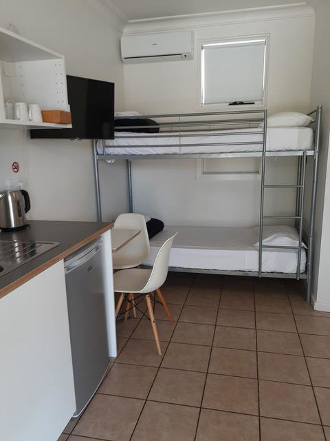 Belmont Palms Motel - Accommodation Tasmania 2