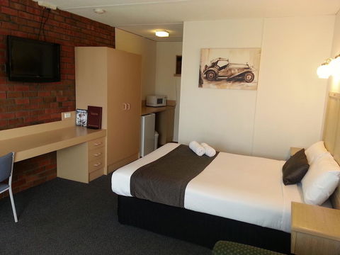 Big Valley Lakeside Paradise Motor Inn - Accommodation Tasmania 2