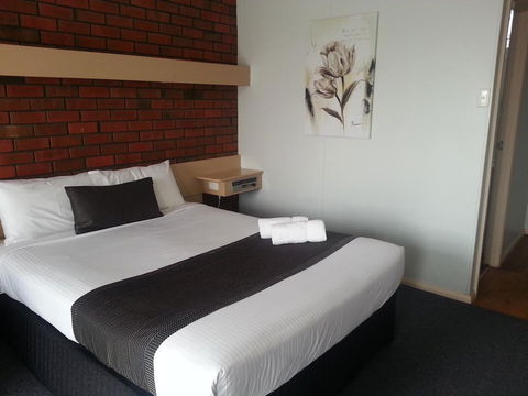 Big Valley Lakeside Paradise Motor Inn - Accommodation Tasmania 3
