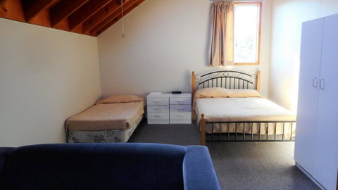 Billungar Unit 2 At Hat Head - Accommodation Tasmania 3