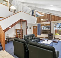 Black Dolphin Waterfront Townhouse - Bay Views - Accommodation Tasmania