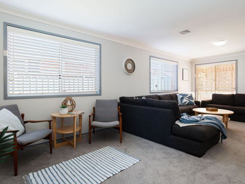 Blue Bay, 83a Rocky Point Road - Foxtel & Air Conditioning Downstairs - Accommodation Tasmania 1