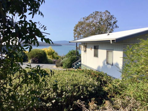 Blue Waters Holiday Cottages - Accommodation Tasmania 0