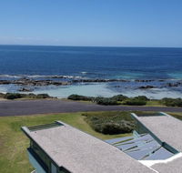 Boathouse - nearly in the water and wonderful views - Accommodation Tasmania