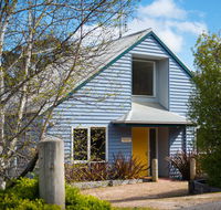 Boatshed Villa Yellow Door - Accommodation Tasmania