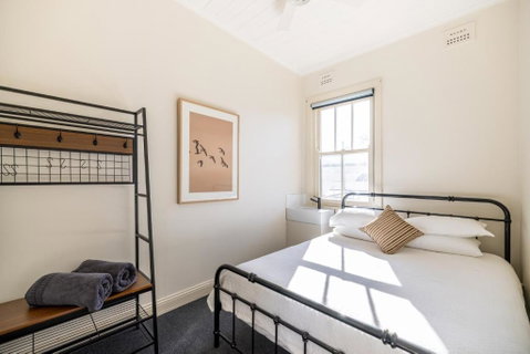 The Middle - Accommodation Tasmania 3