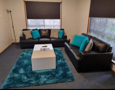 WI -FI- Netflix- Super Comfy 3 Bedroom Home With Massive 21Metre Driveway Space For Boat Or Caravan - Accommodation Tasmania 0