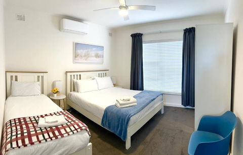 Wifi, 2 Air-cons, Campbelltown Courtyard West - Accommodation Tasmania 2