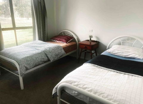 Wings Field - Relaxing Family Farm Stay - Accommodation Tasmania 2