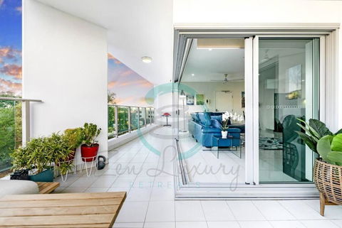 ZEN Tree Blossom: 3-BR Luxury Apt Near Waterfront - Accommodation Tasmania 3