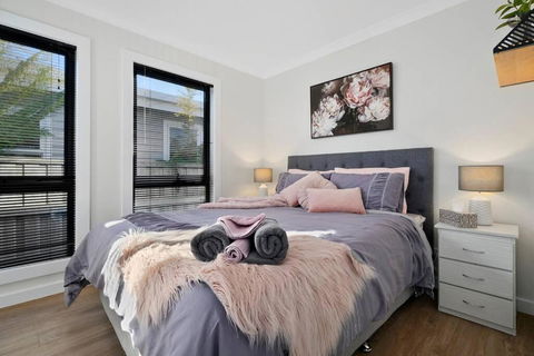 Zoo Villas : Villa Zebra - Central Wynyard - Accommodation Tasmania 3