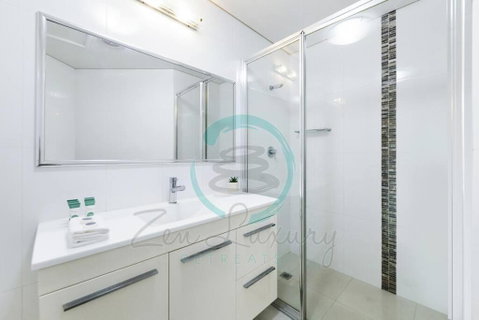 Zen On Stuart: 3-BR Penthouse Pad + Pool + BBQ - Accommodation Tasmania 2