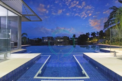 ZenLux: 4BR Bayview Mansion Infinity Pool + Cinema - Accommodation Tasmania 1
