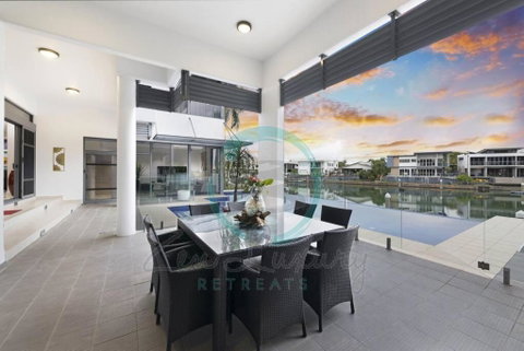 ZenLux: 4BR Bayview Mansion Infinity Pool + Cinema - Accommodation Tasmania 3