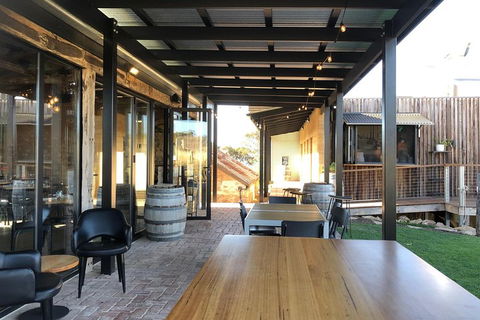 Beer, Wine And Gin (The Ultimate Tastings.) - Accommodation Tasmania 4