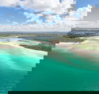 Deluxe Seaplane Tour Noosa to Glasshouse Adventure for 2 with Photobook - Accommodation Tasmania