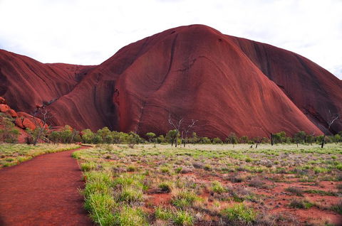 Ayers Rock Combo: Uluru Base And Sunset Plus Uluru Sunrise And Kata Tjuta With An Optional BBQ Dinner Or Kings Canyon Day Trip - Accommodation Tasmania 5