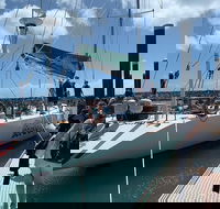 2-Night Whitsundays Sailing Cruise incl. Whitehaven Beach  Great Barrier Reef - Accommodation Tasmania