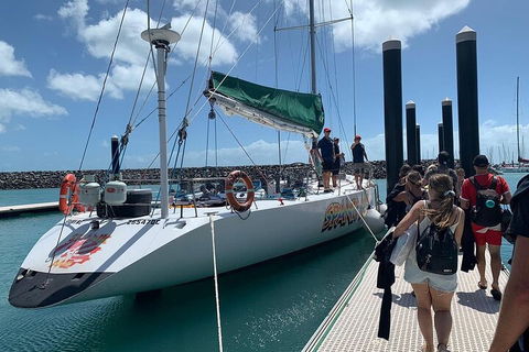 2-Night Whitsundays Sailing Cruise Incl. Whitehaven Beach & Great Barrier Reef - Accommodation Tasmania 0