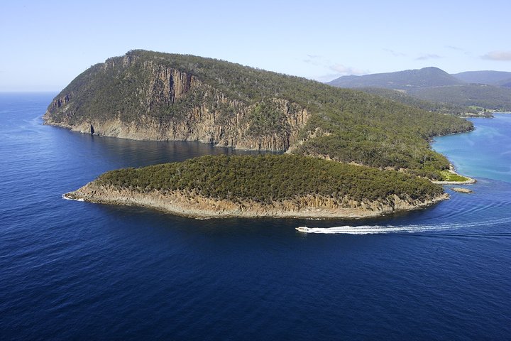 Unknown ACT Accommodation Tasmania