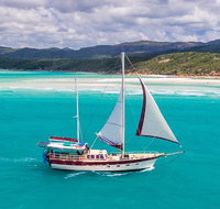2-Day Whitsundays Sailing Adventure SV Whitehaven - Accommodation Tasmania