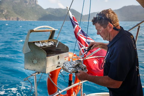 2-Night Cabin Charter Aboard Cruising Yacht Milady - Accommodation Tasmania 5