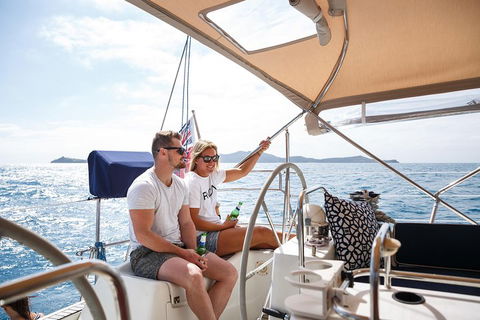 2-Night Private Charter Aboard Cruising Yacht Milady - Accommodation Tasmania 3