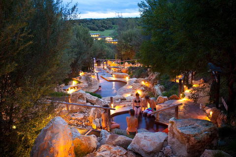 Peninsula Hot Springs Tour With Restaurant Lunch & Gondola Ride - Accommodation Tasmania 2